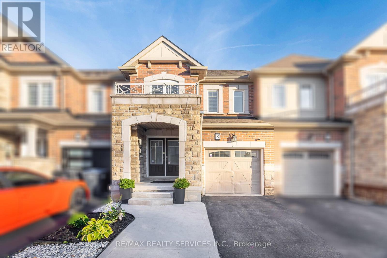8 Desire Cove, Brampton, Ontario  L7A 4K4 - Photo 2 - W12439675