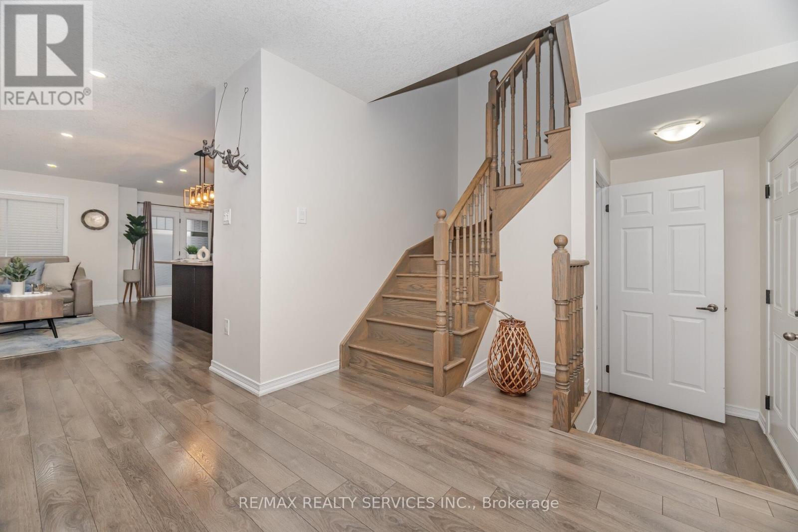 8 Desire Cove, Brampton, Ontario  L7A 4K4 - Photo 22 - W12439675