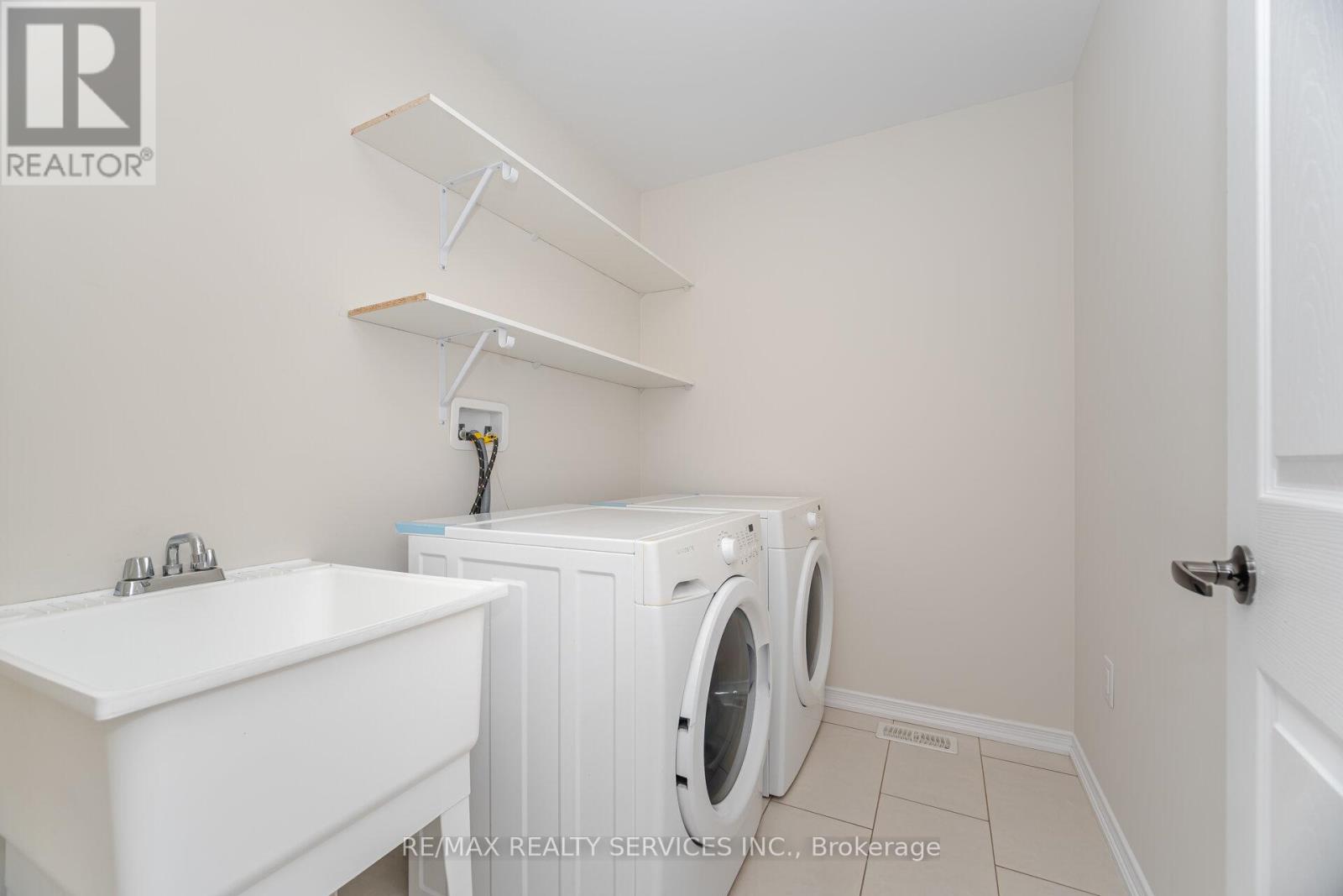 8 Desire Cove, Brampton, Ontario  L7A 4K4 - Photo 34 - W12439675