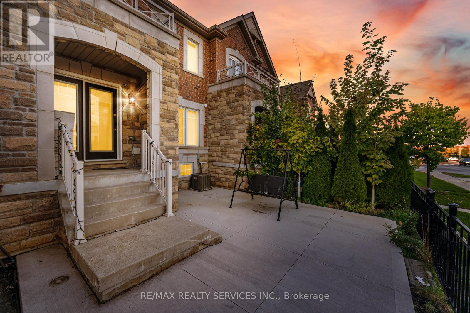 8 Desire Cove, Brampton, Ontario  L7A 4K4 - Photo 43 - W12439675