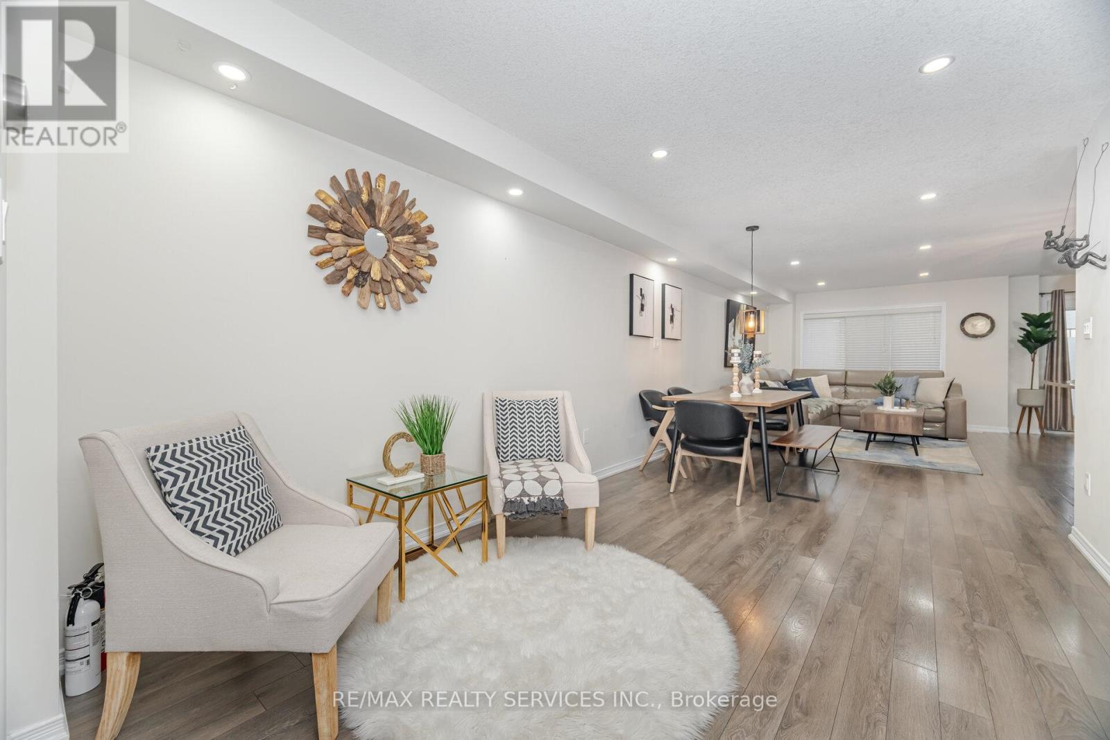 8 Desire Cove, Brampton, Ontario  L7A 4K4 - Photo 6 - W12439675