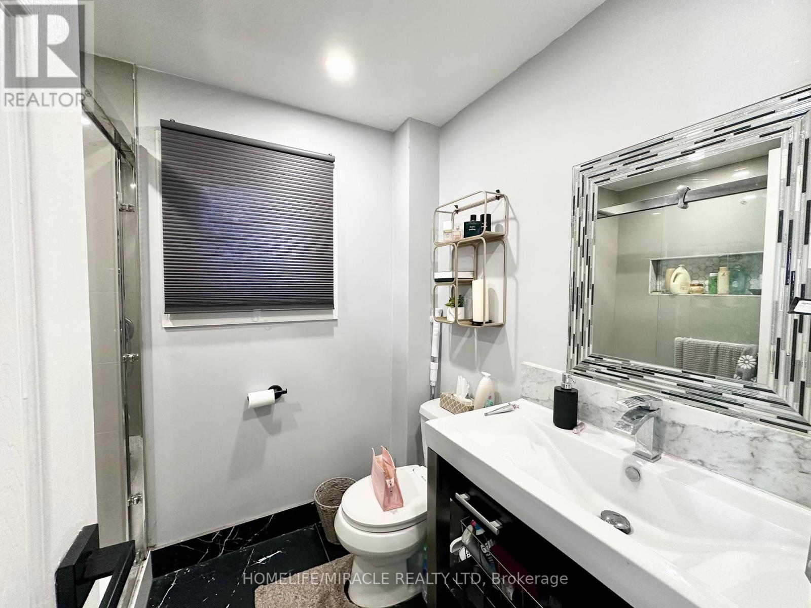 10 Provence Trail, Toronto, Ontario  M9V 5B7 - Photo 18 - W12429101