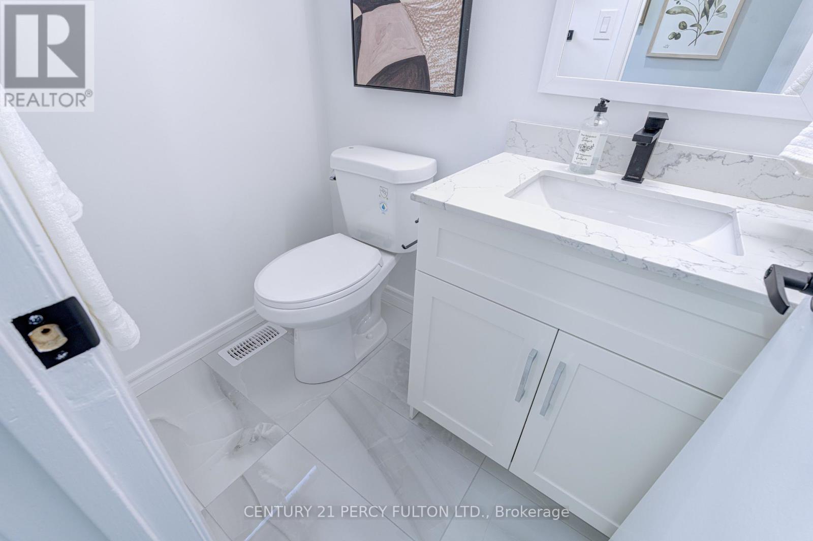7146 Harwick Drive, Mississauga, Ontario  L4T 3A4 - Photo 17 - W12432314