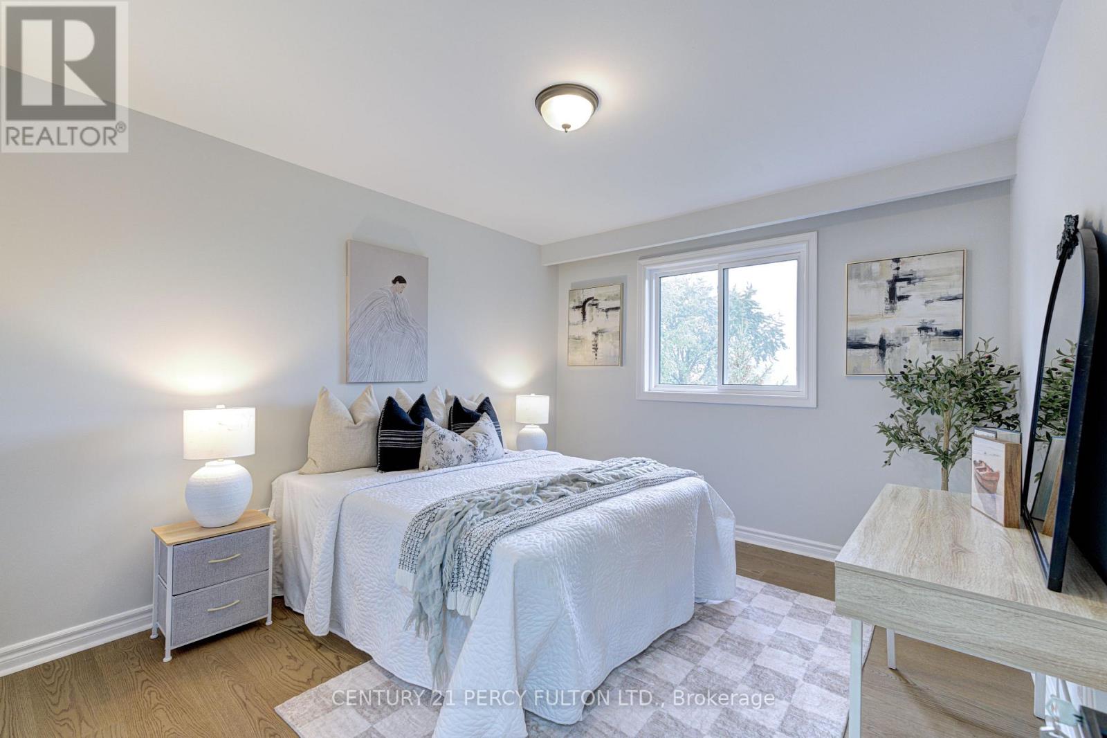 7146 Harwick Drive, Mississauga, Ontario  L4T 3A4 - Photo 12 - W12432314