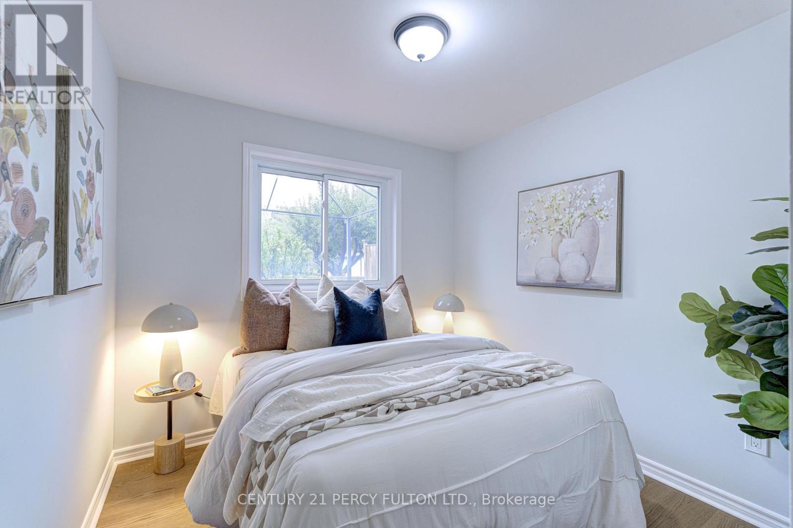 7146 Harwick Drive, Mississauga, Ontario  L4T 3A4 - Photo 15 - W12432314