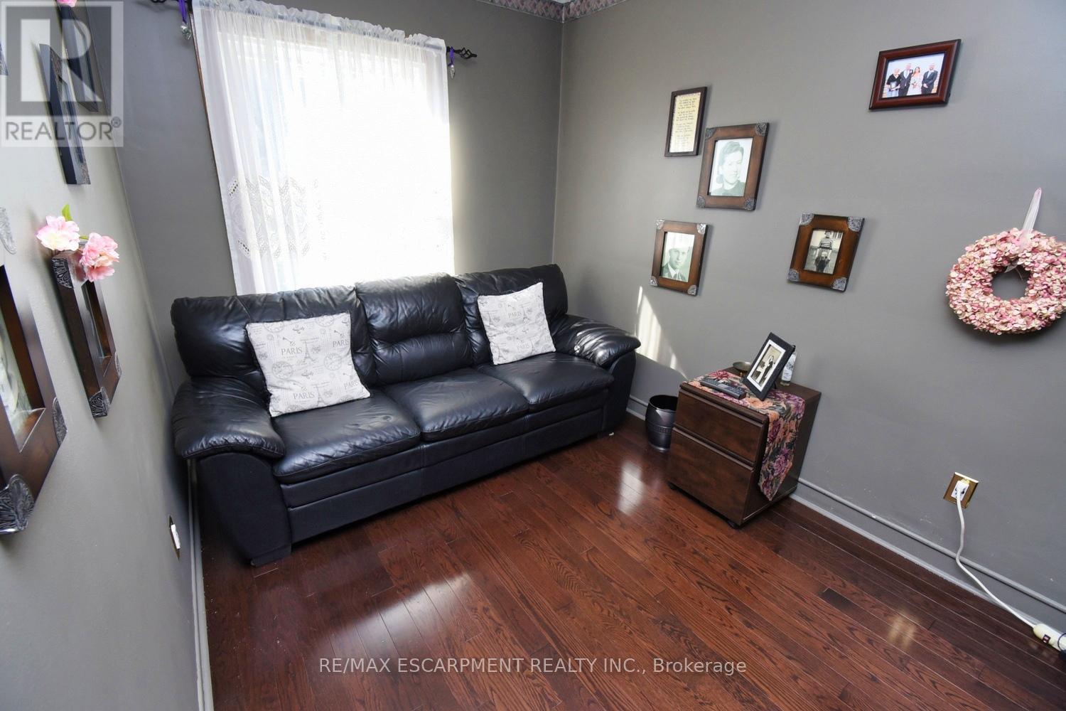 251 East 31st Street, Hamilton, Ontario  L8V 3P6 - Photo 13 - X12382722