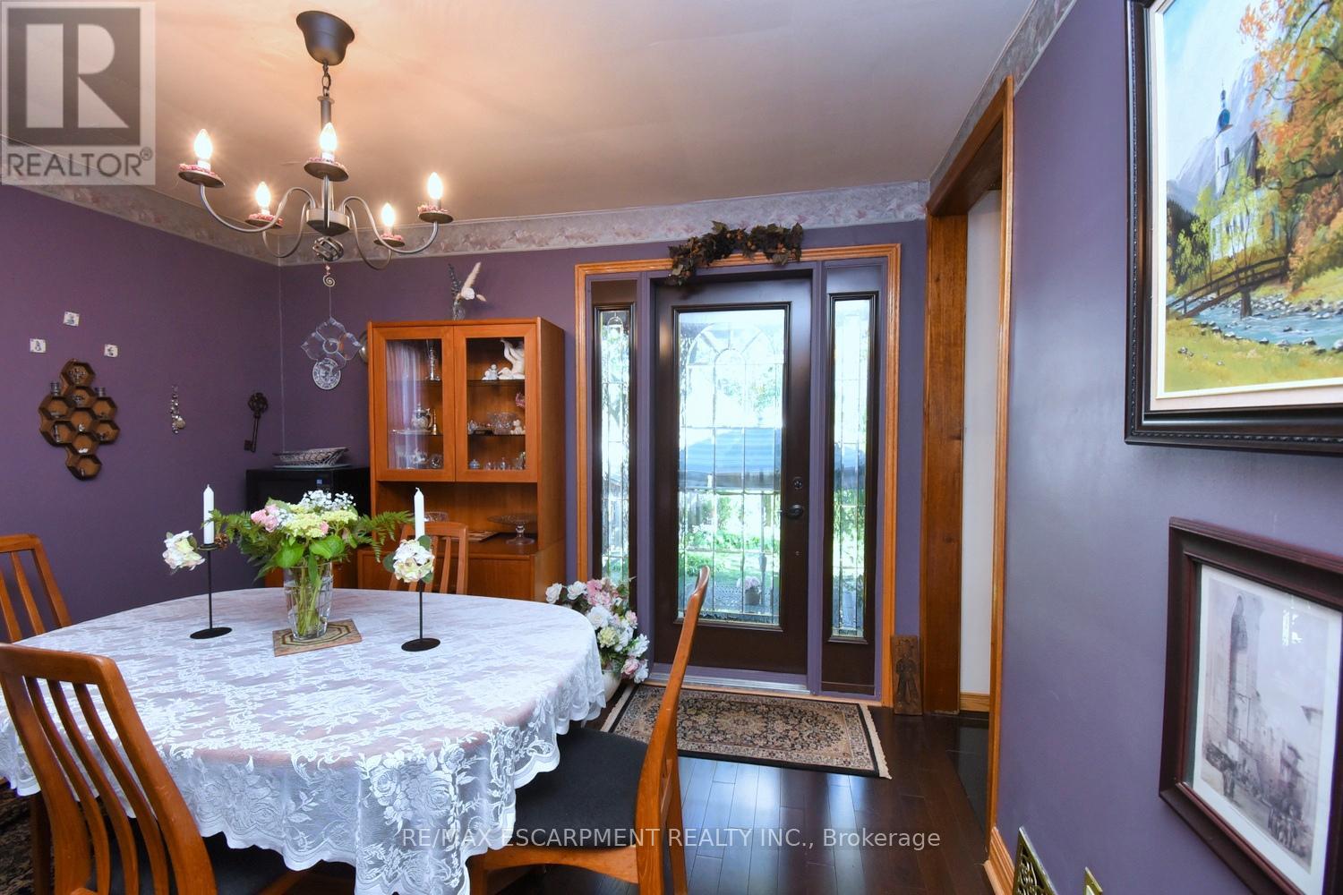251 East 31st Street, Hamilton, Ontario  L8V 3P6 - Photo 6 - X12382722