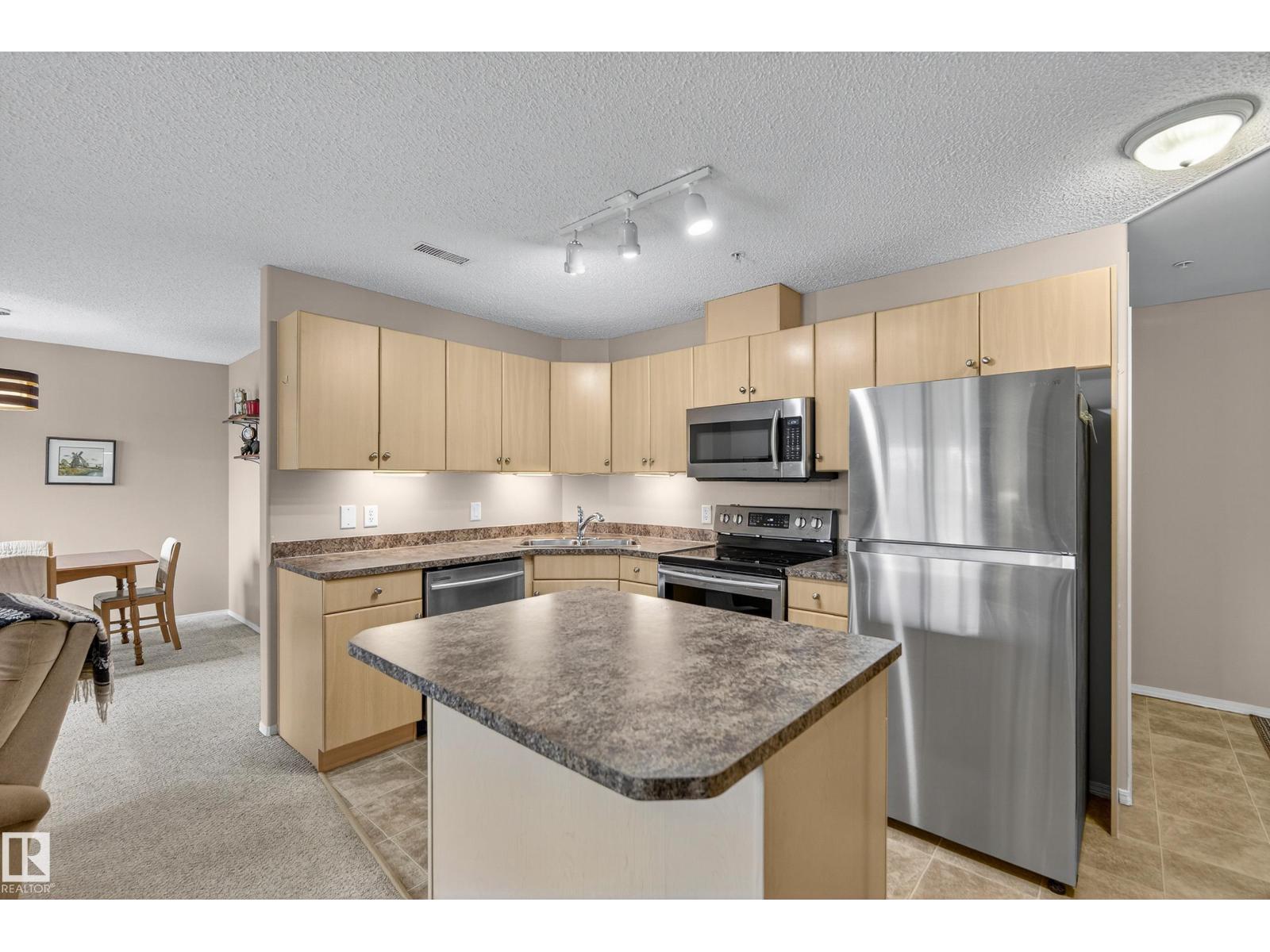 #227 16303 95 St Nw, Edmonton, Alberta  T5Z 3V1 - Photo 2 - E4460383