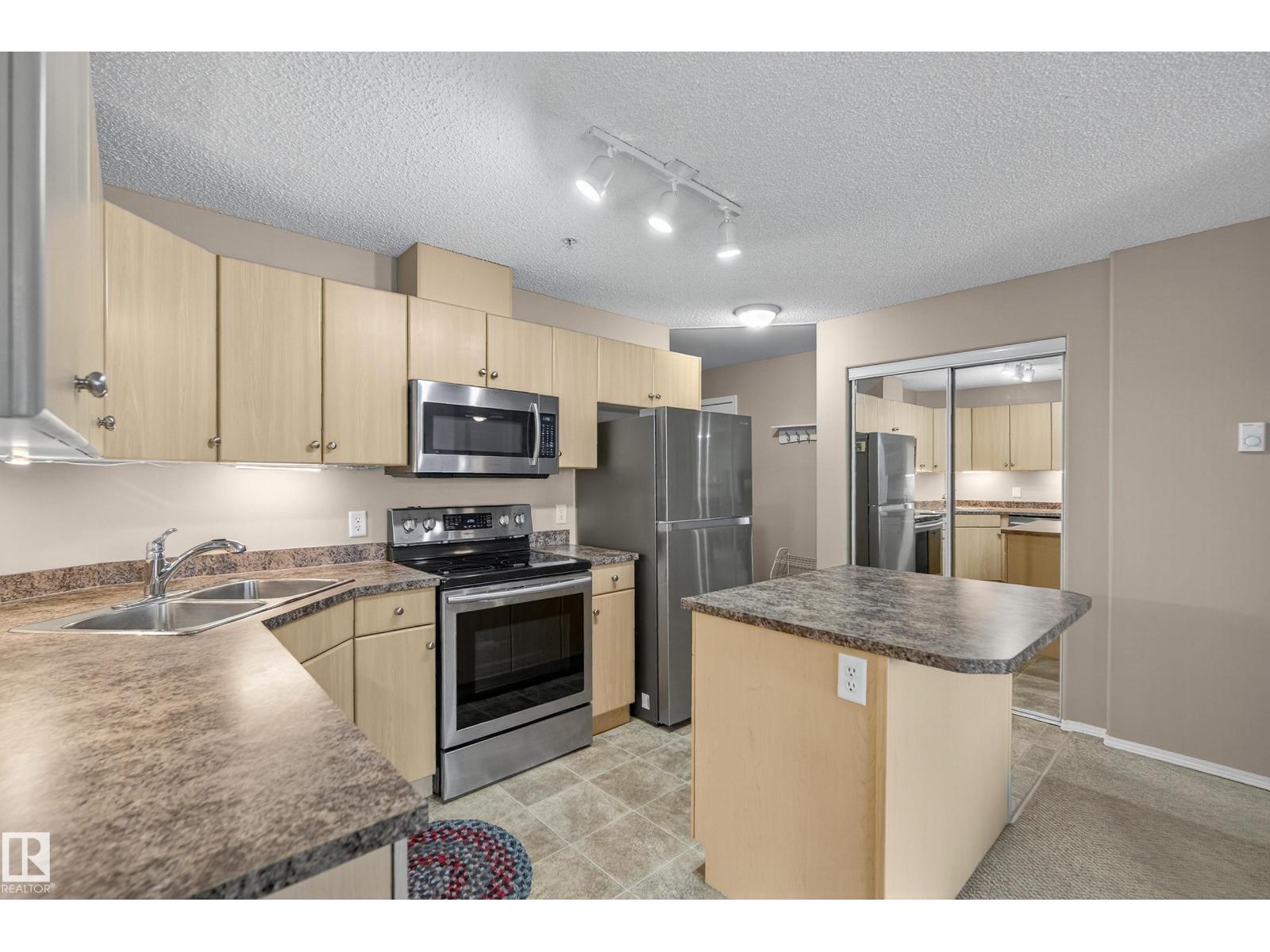 #227 16303 95 St Nw, Edmonton, Alberta  T5Z 3V1 - Photo 3 - E4460383