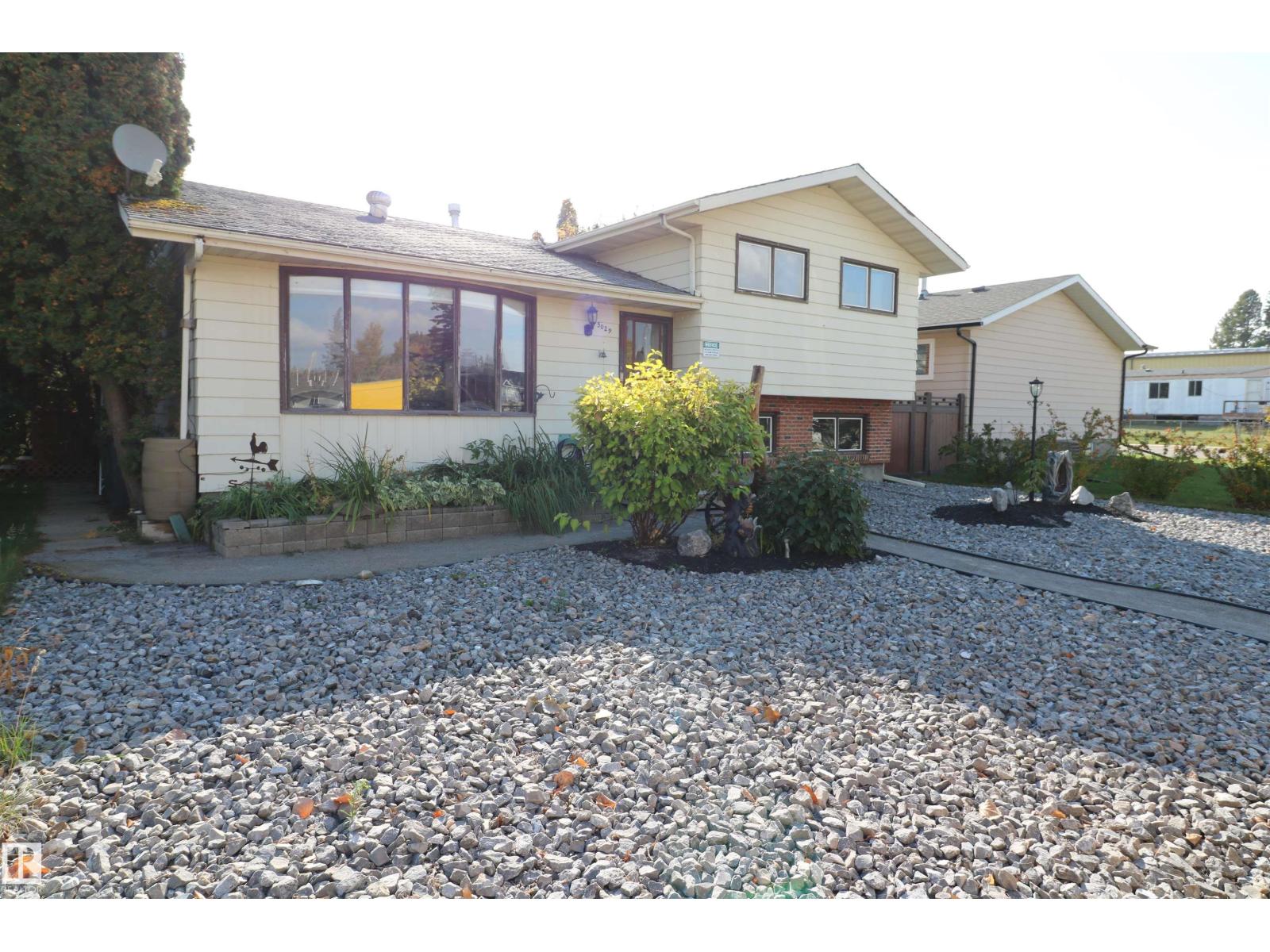 5029 52 Av, Wabamun, Alberta  T0E 2K0 - Photo 2 - E4460384