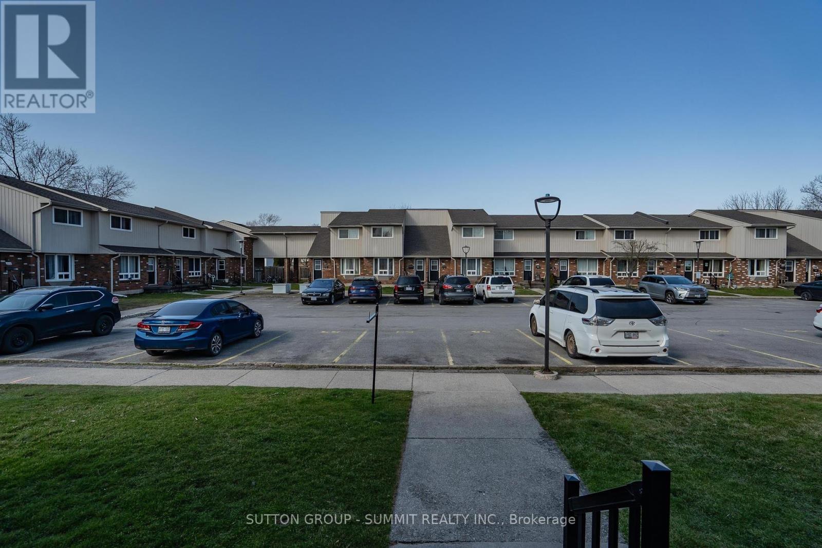 264 - 100 Brownleigh Avenue, Welland, Ontario  L3B 5V8 - Photo 2 - X12439515