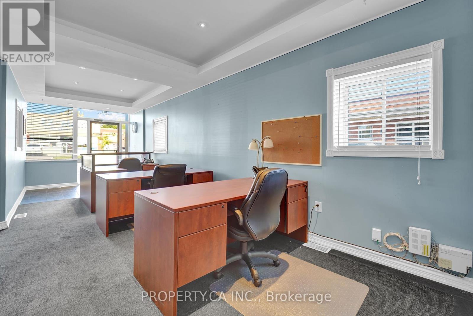 188 Parkdale Avenue N, Hamilton, Ontario  L8H 5X2 - Photo 15 - X12439551
