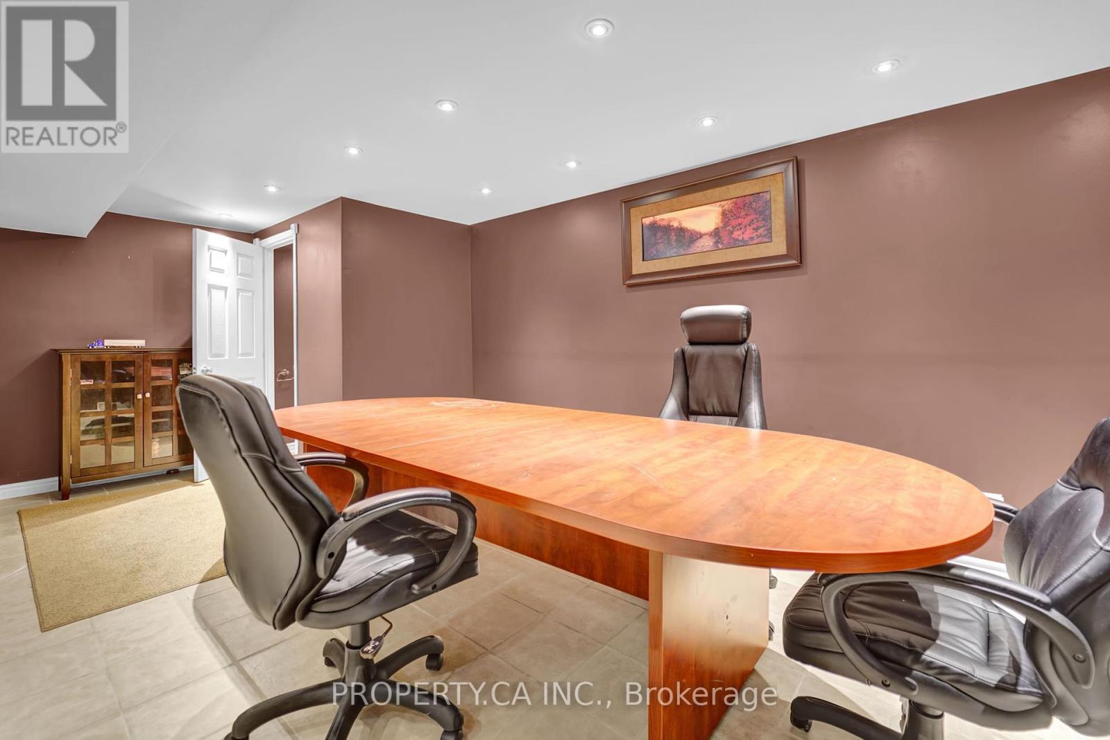 188 Parkdale Avenue N, Hamilton, Ontario  L8H 5X2 - Photo 29 - X12439551