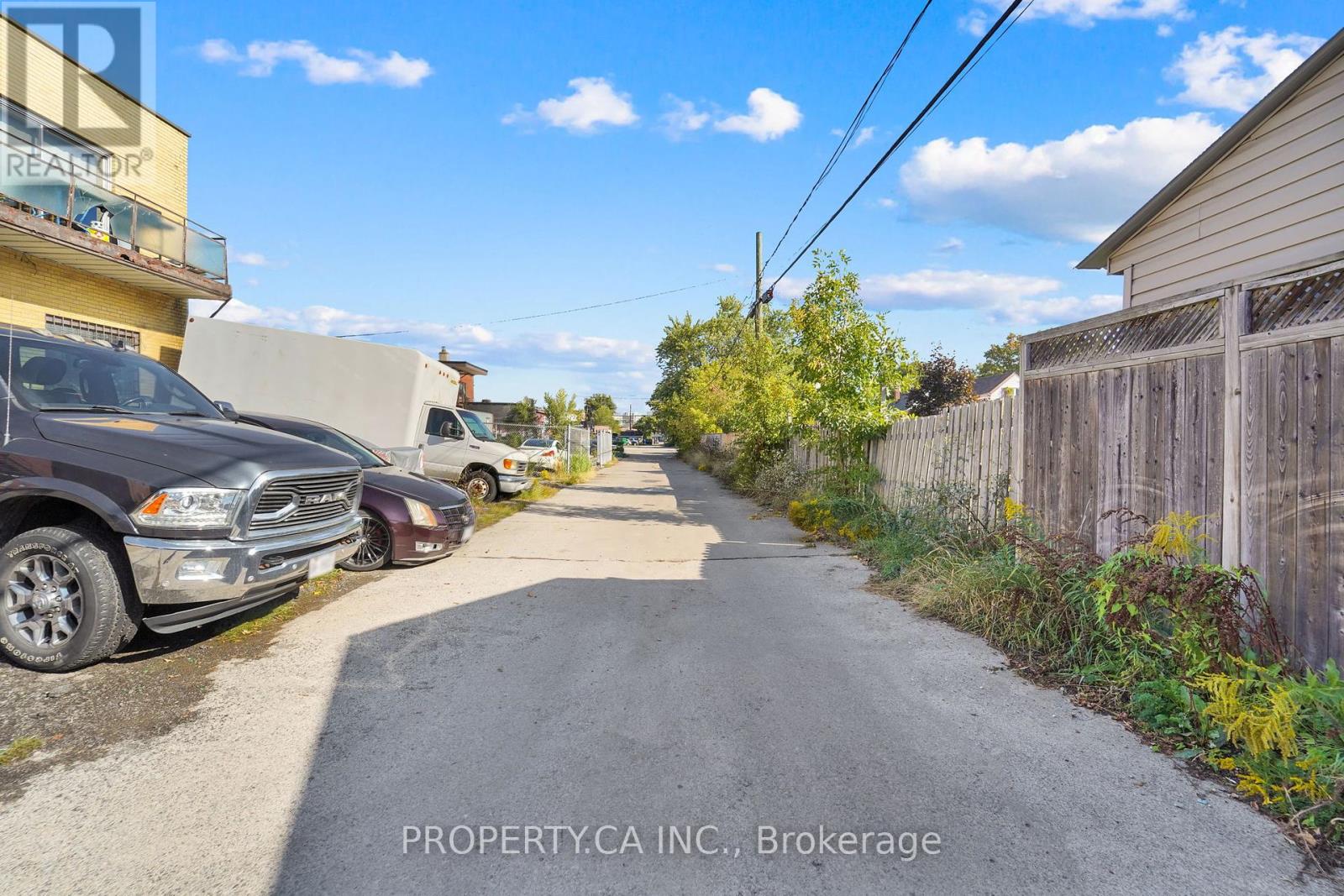 188 Parkdale Avenue N, Hamilton, Ontario  L8H 5X2 - Photo 36 - X12439551