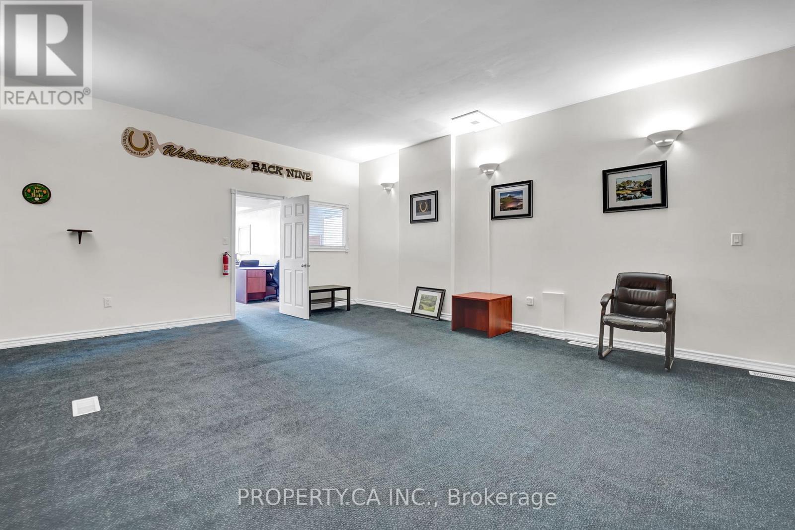188 Parkdale Avenue N, Hamilton, Ontario  L8H 5X2 - Photo 5 - X12439551