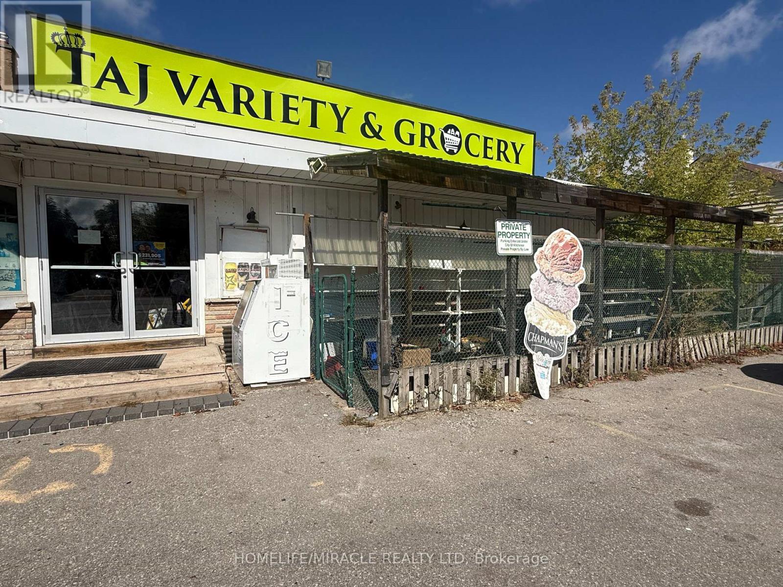 124 Hoffman Street, Kitchener, Ontario  N2M 3N1 - Photo 1 - X12439598