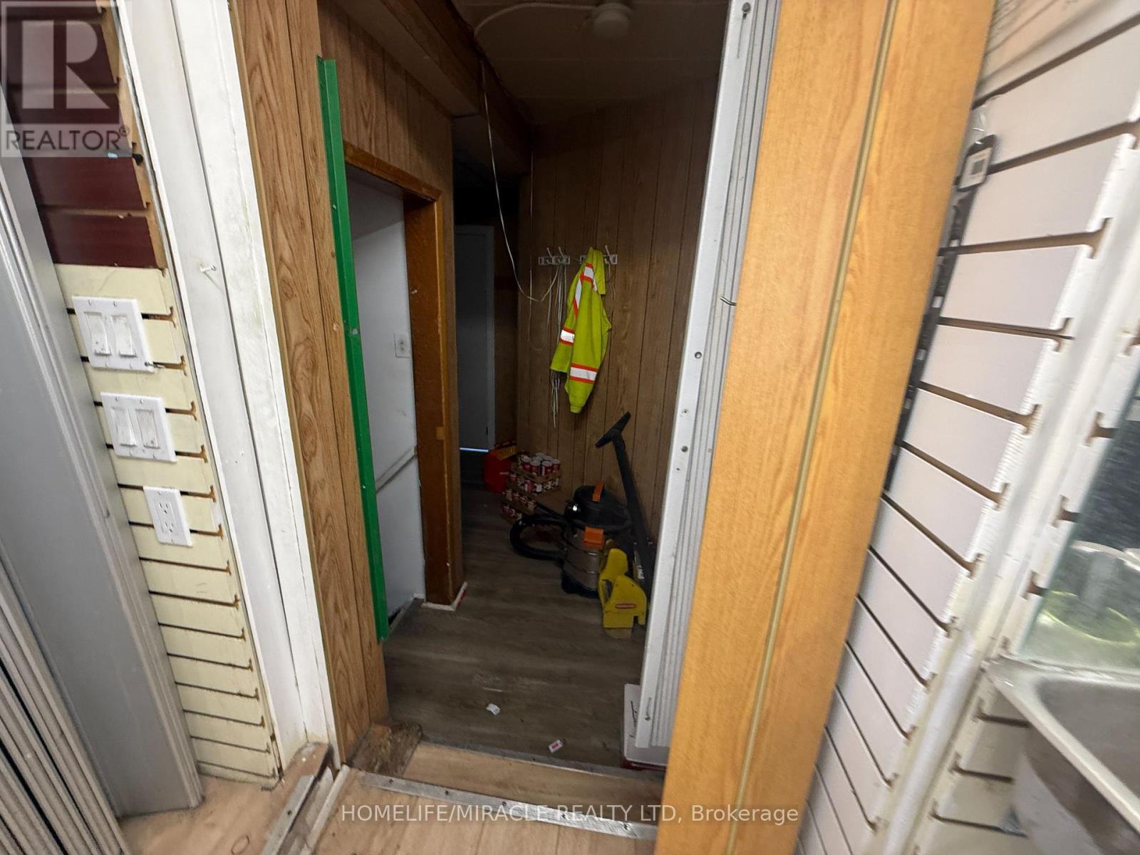 124 Hoffman Street, Kitchener, Ontario  N2M 3N1 - Photo 33 - X12439598