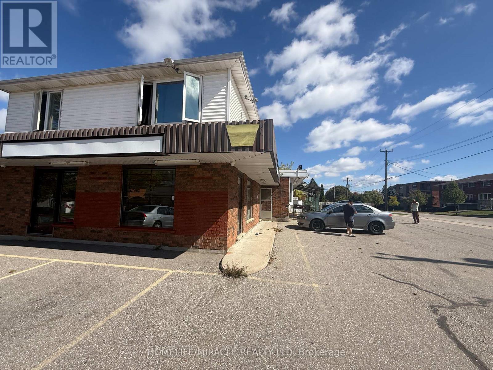 124 Hoffman Street, Kitchener, Ontario  N2M 3N1 - Photo 6 - X12439598