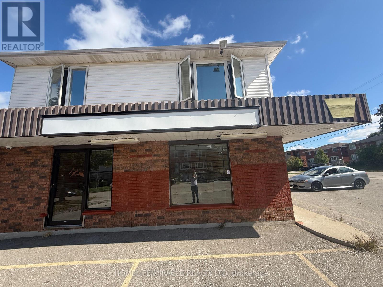 124 Hoffman Street, Kitchener, Ontario  N2M 3N1 - Photo 7 - X12439598