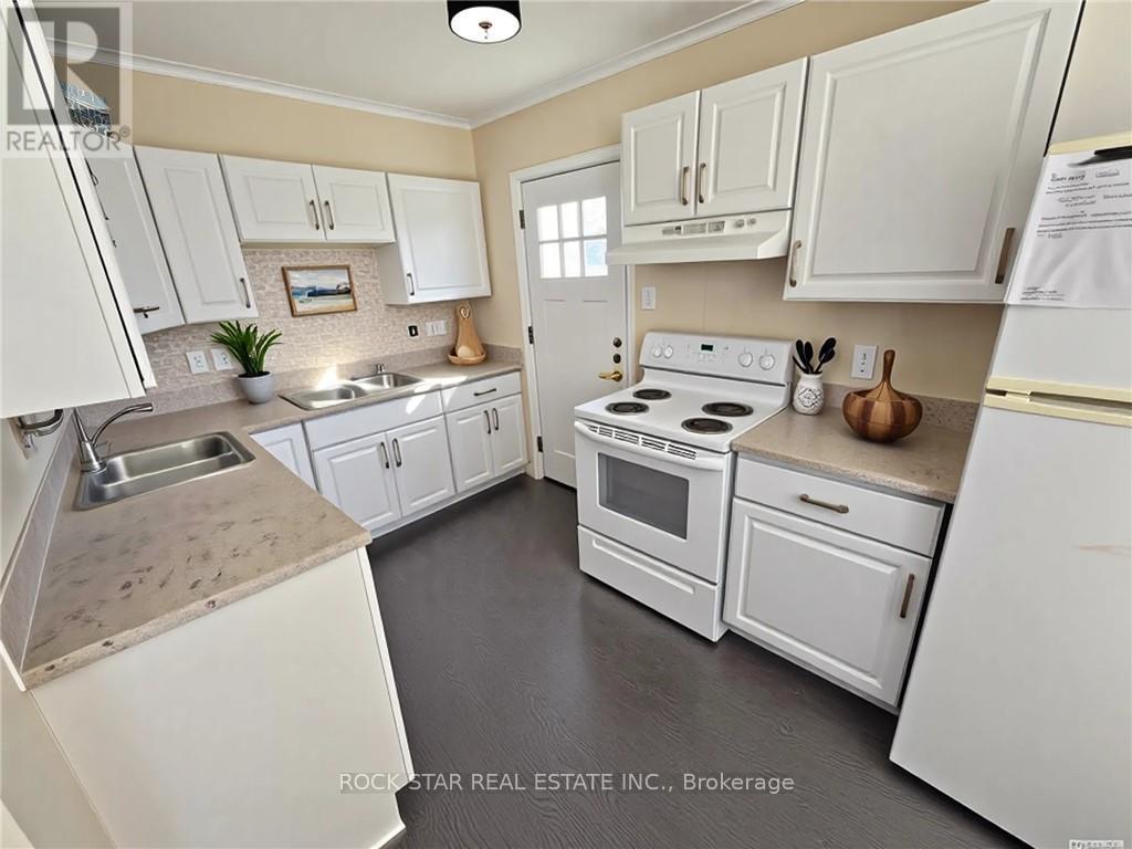 77 BLACKFRIARS STREET, London North, Ontario