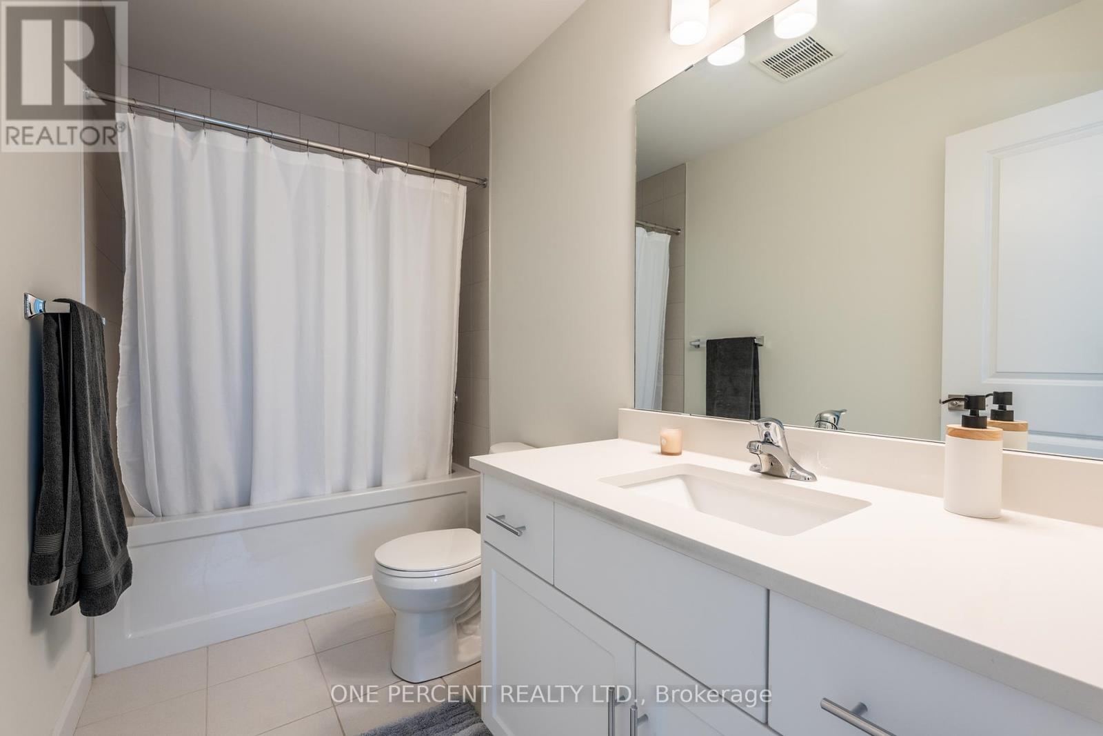24 Southam Lane, Hamilton, Ontario  L9C 0E9 - Photo 23 - X12439660