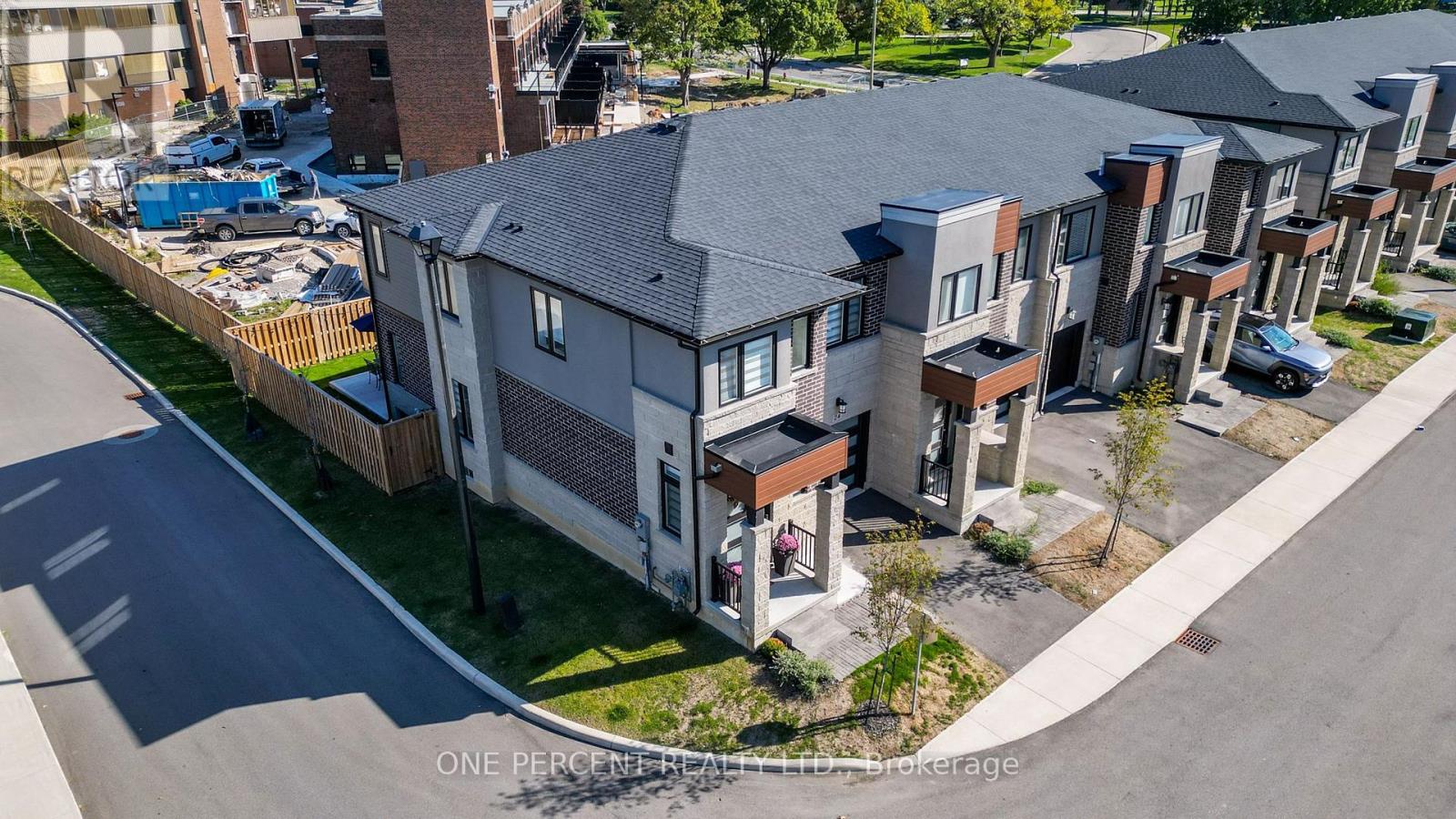 24 Southam Lane, Hamilton, Ontario  L9C 0E9 - Photo 3 - X12439660
