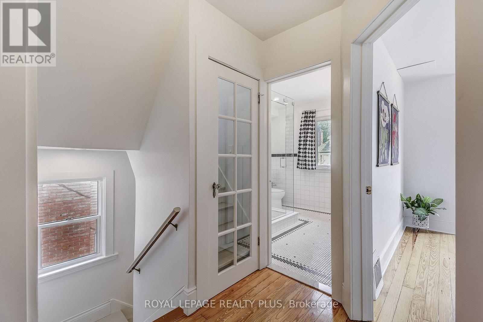 192 Kensington Avenue S, Hamilton, Ontario  L8M 3H7 - Photo 16 - X12439664