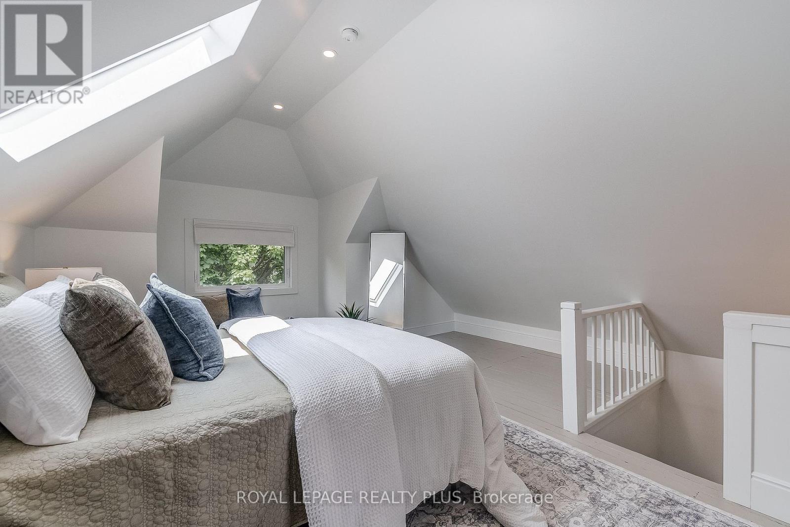 192 Kensington Avenue S, Hamilton, Ontario  L8M 3H7 - Photo 25 - X12439664