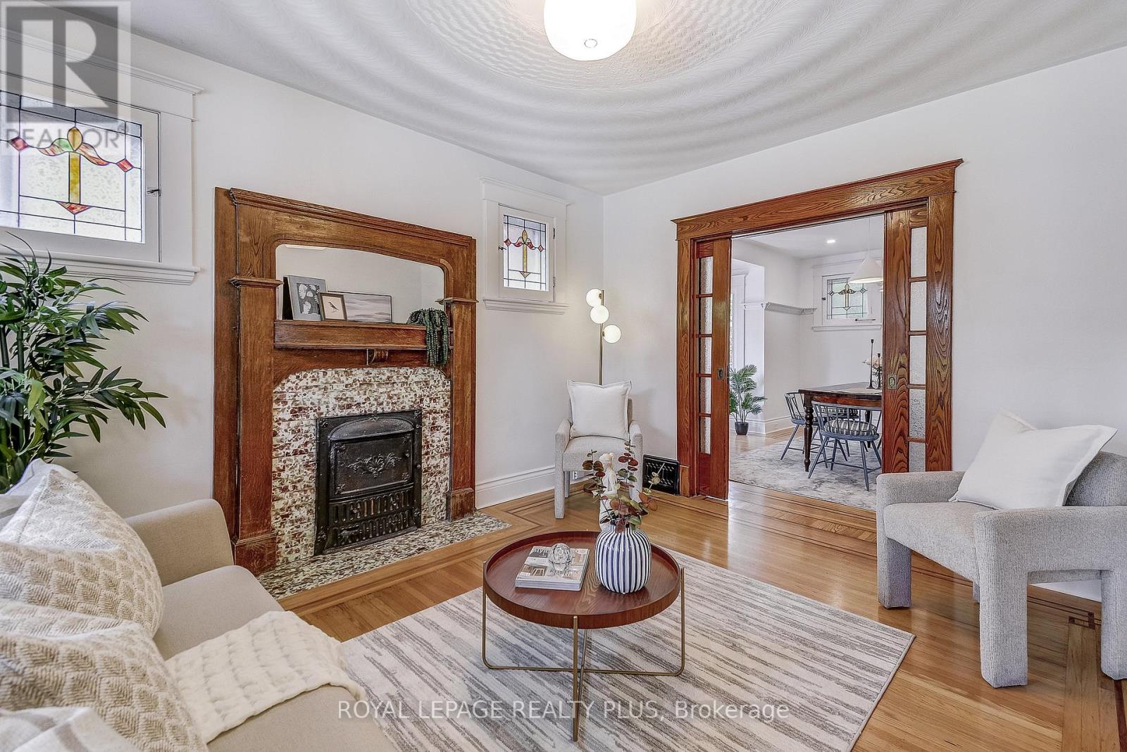 192 Kensington Avenue S, Hamilton, Ontario  L8M 3H7 - Photo 5 - X12439664