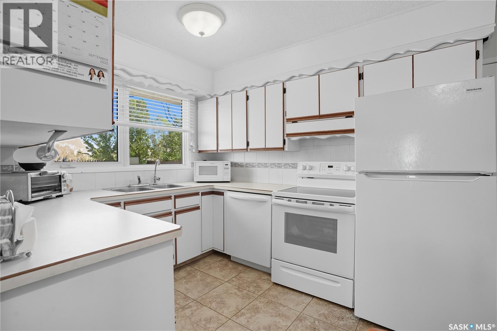 277 Coldwell Road, Regina, Saskatchewan  S4R 4L4 - Photo 10 - SK019827