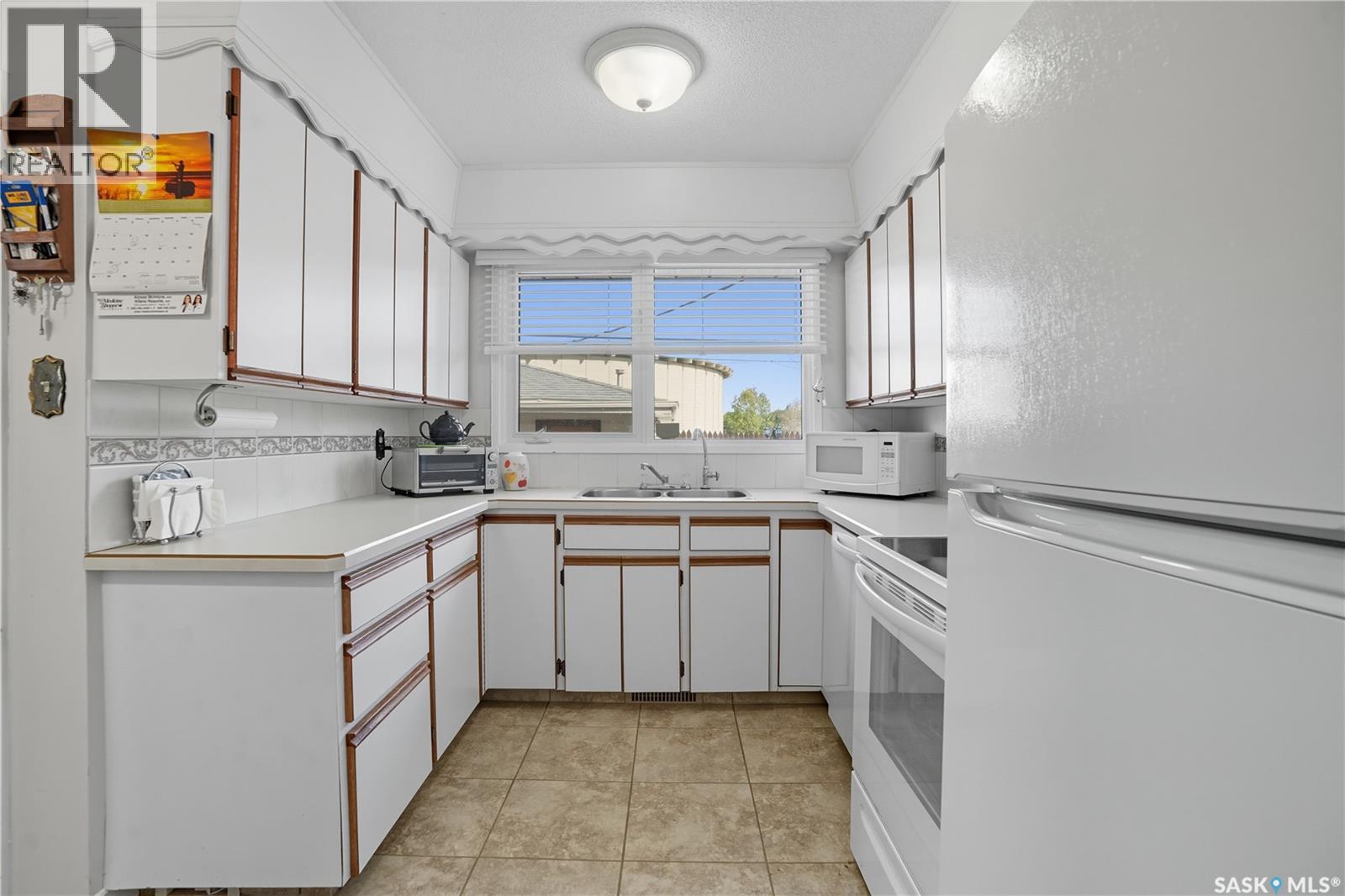 277 Coldwell Road, Regina, Saskatchewan  S4R 4L4 - Photo 11 - SK019827
