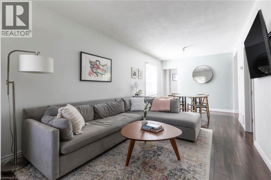68 Graham Avenue S, Hamilton, Ontario  L8K 2M1 - Photo 4 - 40775512