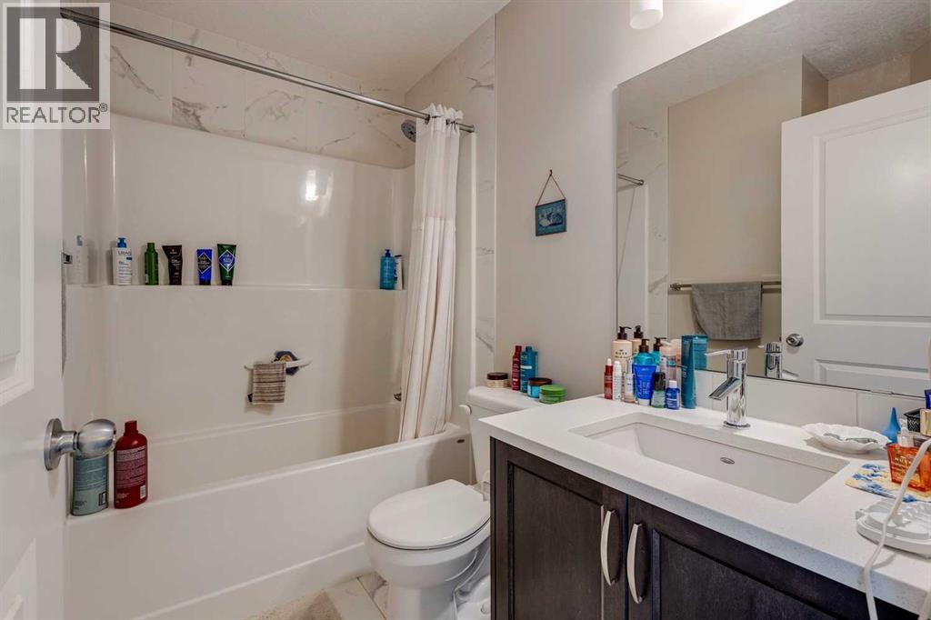 385 Midtown Gate Sw, Airdrie, Alberta  T4b 4C9 - Photo 19 - A2248286
