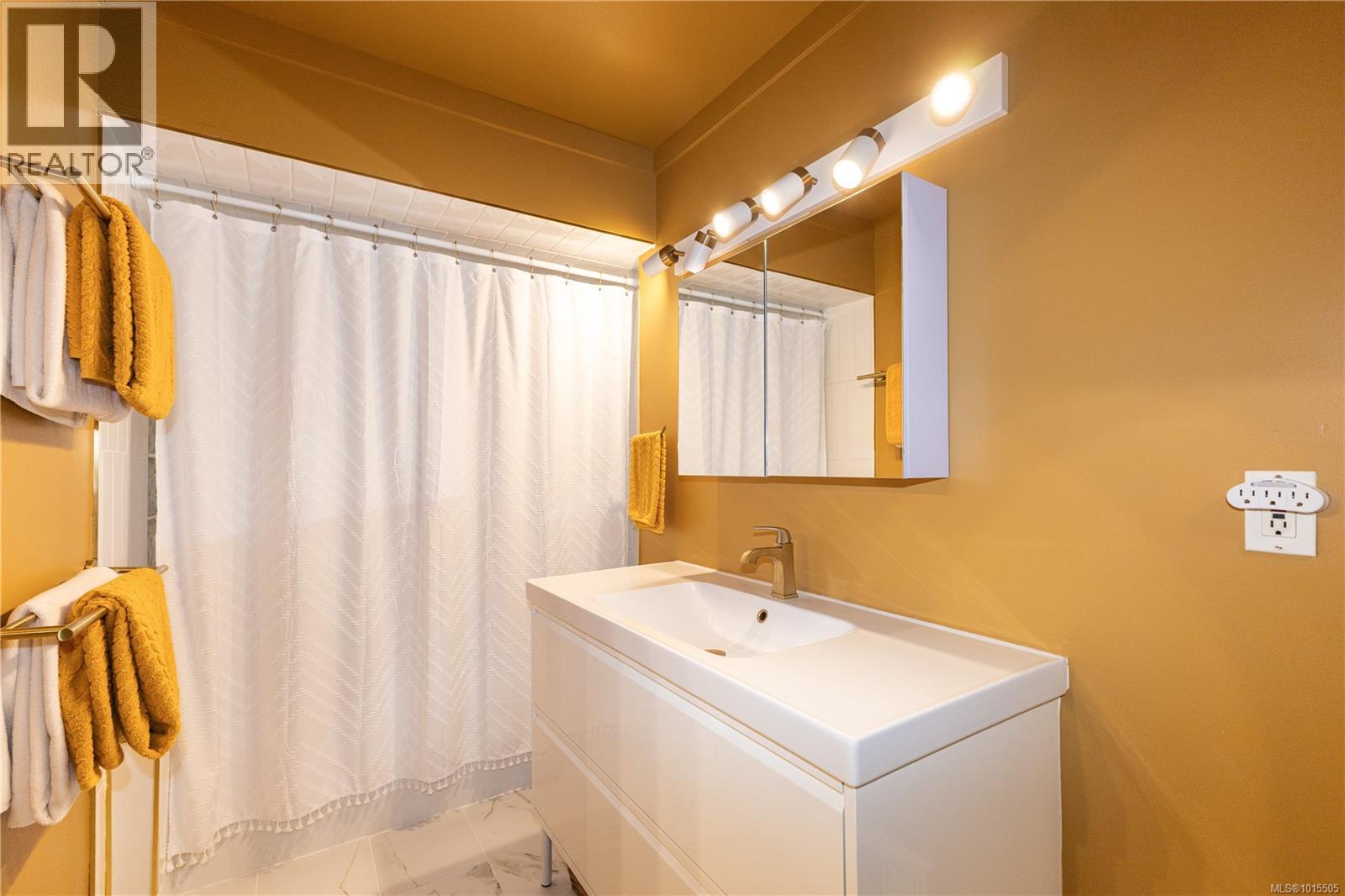 126 Cliffe Ave, Courtenay, British Columbia  V9N 2H5 - Photo 26 - 1015505