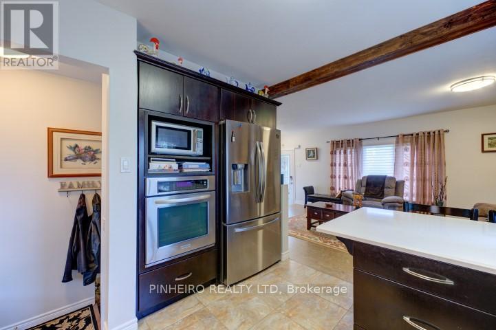 1975 Royal Crescent, London East, Ontario  N5V 1N6 - Photo 6 - X12439778