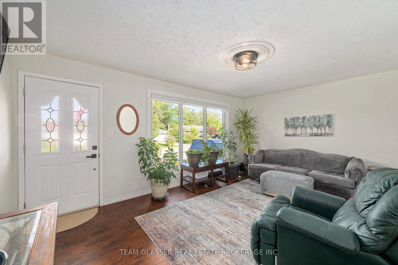 108 William Street, West Elgin, Ontario  N0L 2P0 - Photo 11 - X12439794