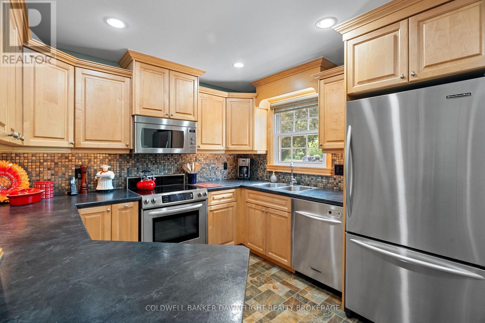 644 Percy Street, London South, Ontario  N6C 2L7 - Photo 12 - X12439826