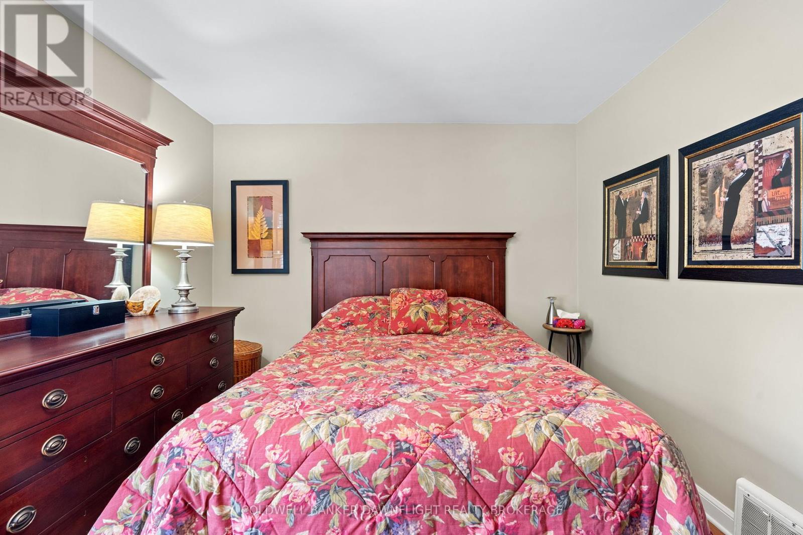 644 Percy Street, London South, Ontario  N6C 2L7 - Photo 19 - X12439826