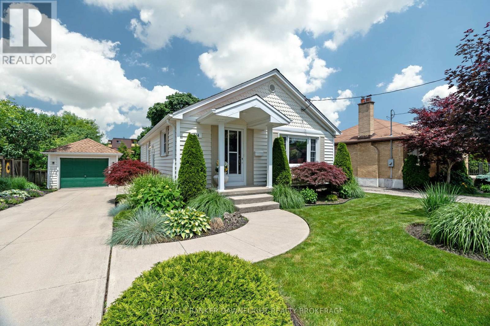 644 Percy Street, London South, Ontario  N6C 2L7 - Photo 2 - X12439826