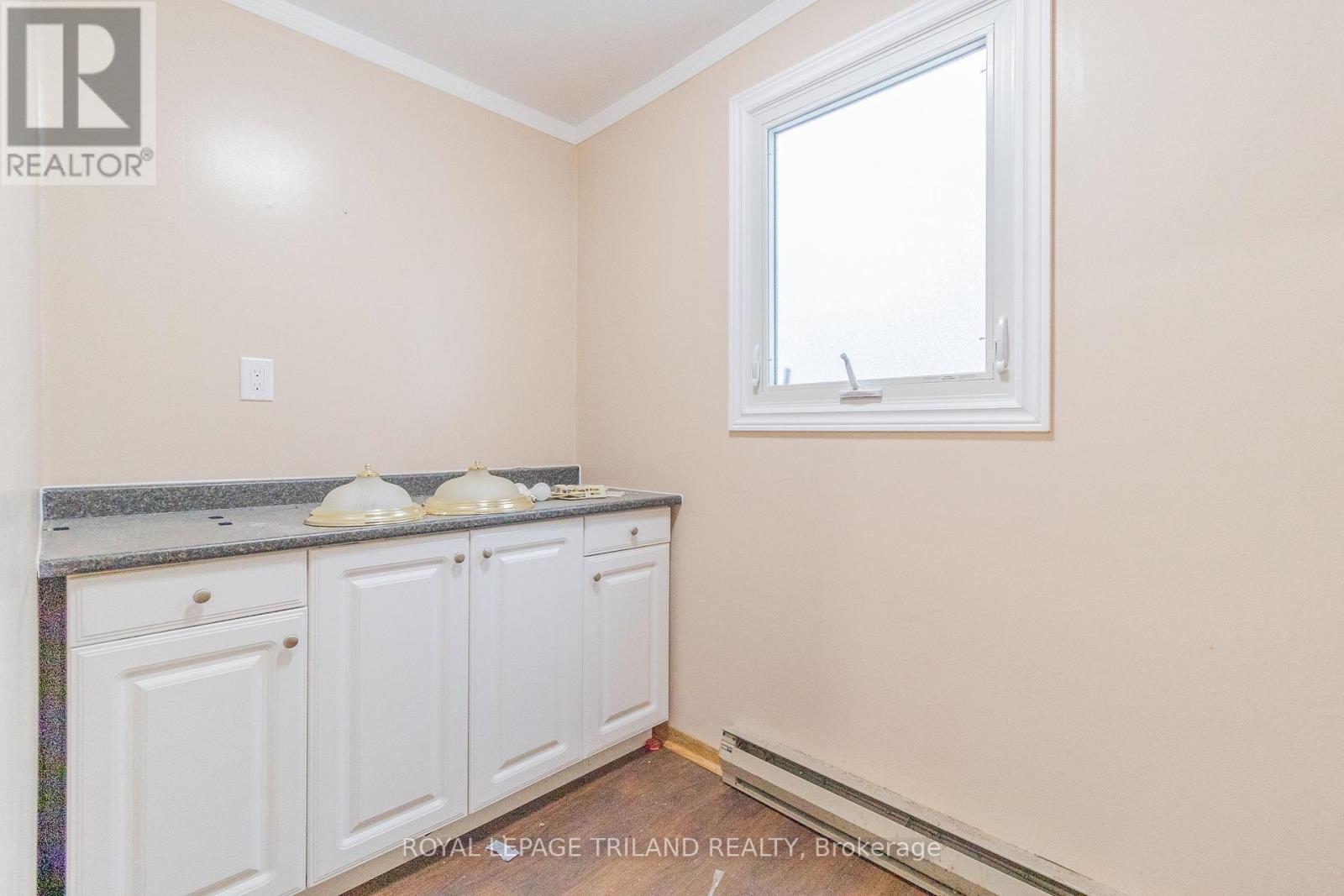 11 Goshen Street N, Bluewater, Ontario  N0M 2T0 - Photo 33 - X12439956