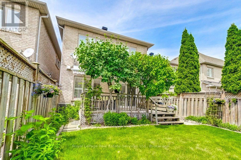 1248 Agram Drive, Oakville, Ontario  L6H 7N9 - Photo 9 - W12439856