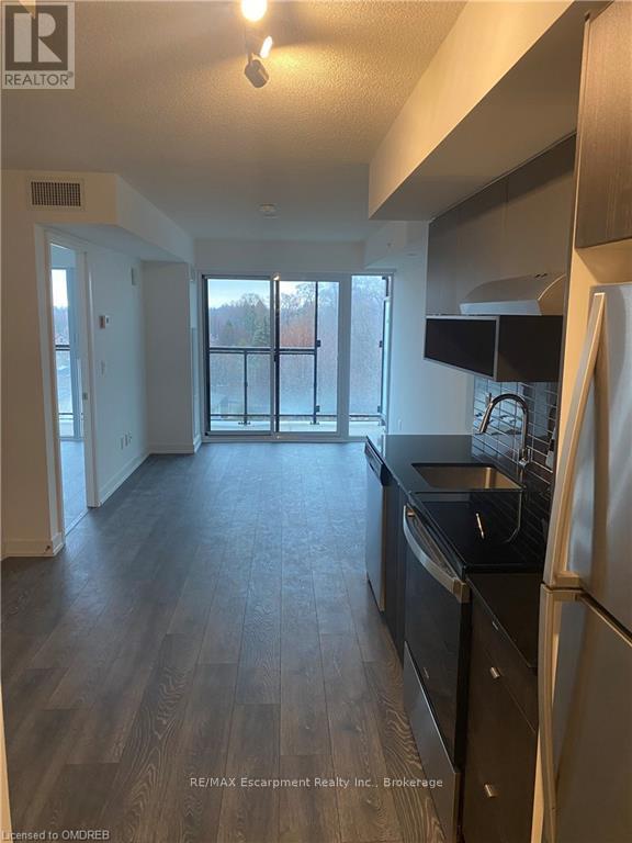 B519 - 1119 Cooke Boulevard, Burlington, Ontario  L7T 0C7 - Photo 3 - W12439916