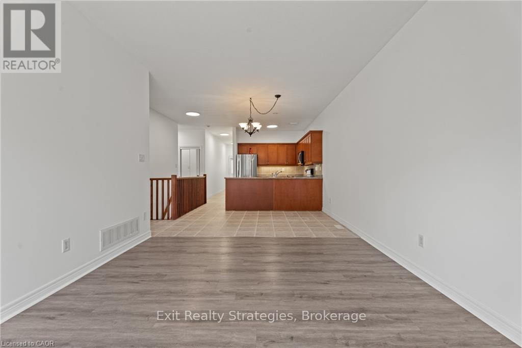 39 - 68 Hallmark Trail E, Hamilton, Ontario  L9B 0A4 - Photo 12 - X12439822