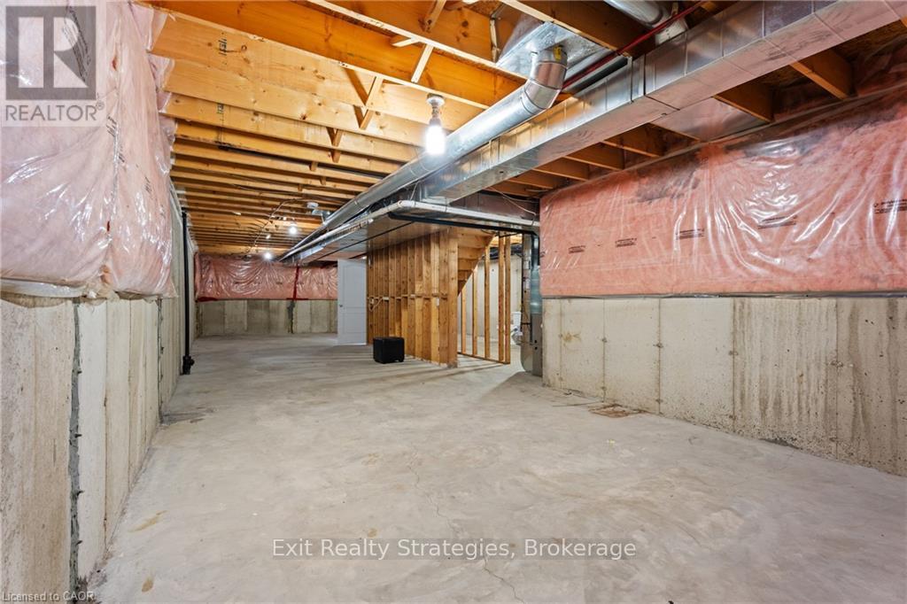 39 - 68 Hallmark Trail E, Hamilton, Ontario  L9B 0A4 - Photo 20 - X12439822