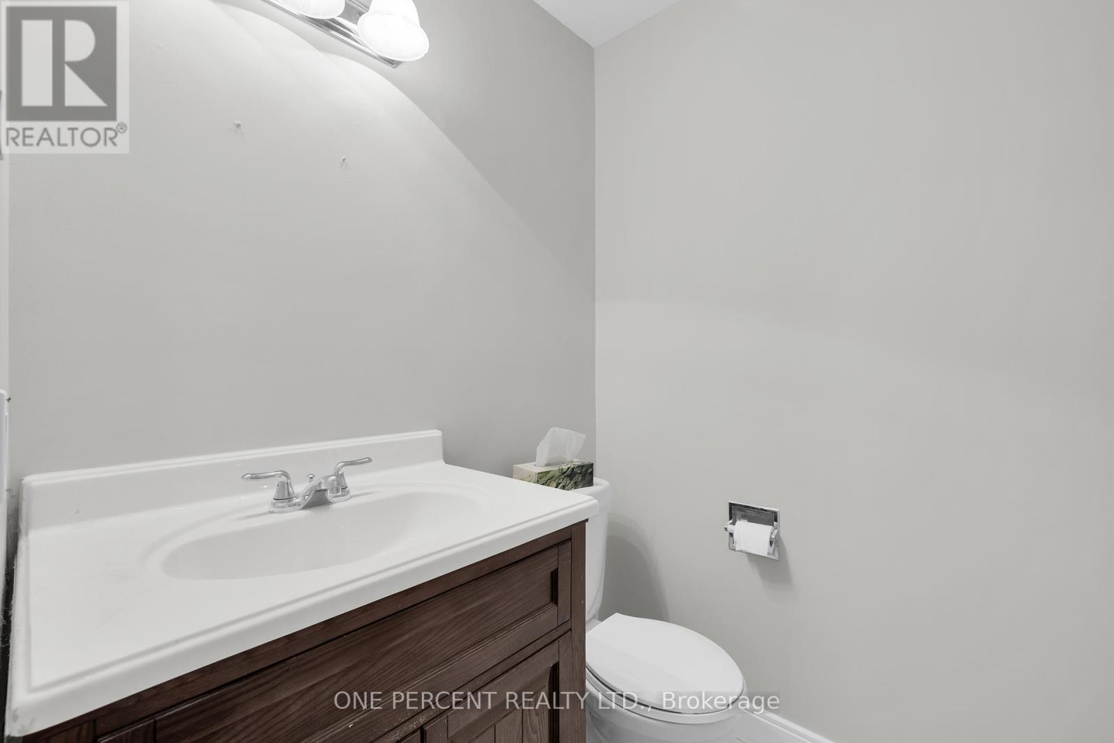 28 Chickasaw Crescent, Ottawa, Ontario  K2M 1M4 - Photo 12 - X12439832