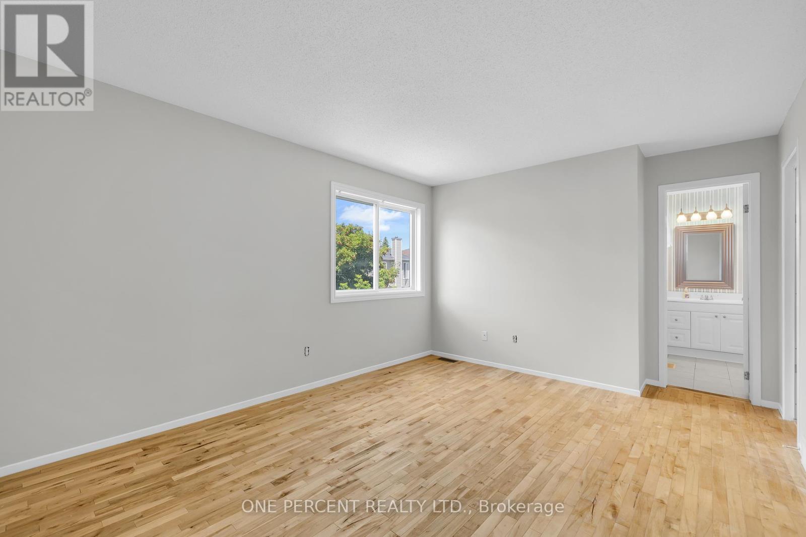 28 Chickasaw Crescent, Ottawa, Ontario  K2M 1M4 - Photo 16 - X12439832