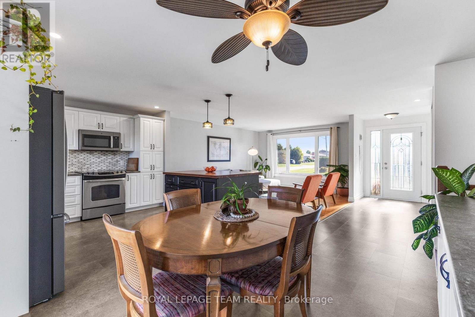 1965 Patricia Street, Clarence-Rockland, Ontario  K4K 1B2 - Photo 11 - X12439843