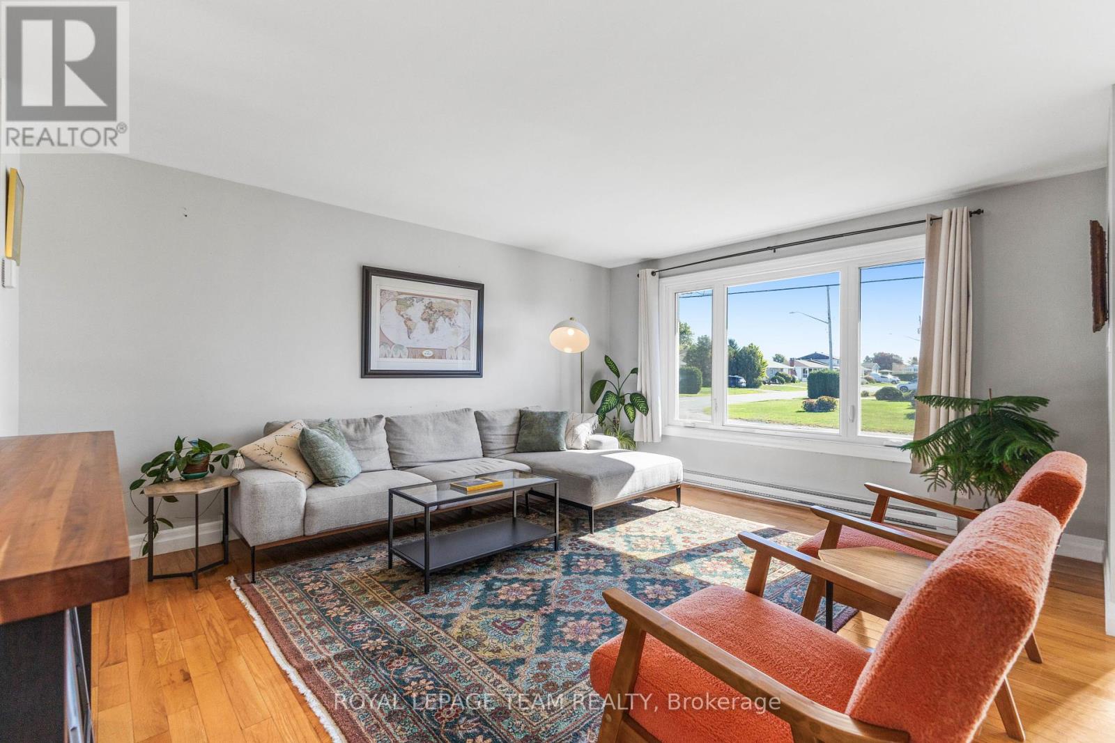 1965 Patricia Street, Clarence-Rockland, Ontario  K4K 1B2 - Photo 5 - X12439843