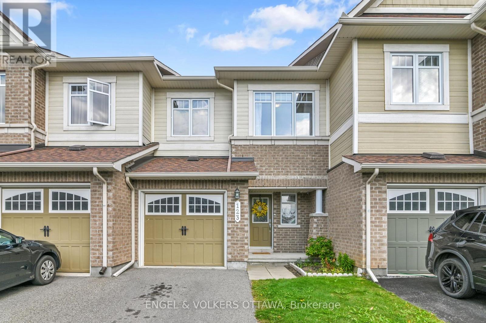123 WATERFERN WAY, Ottawa, Ontario