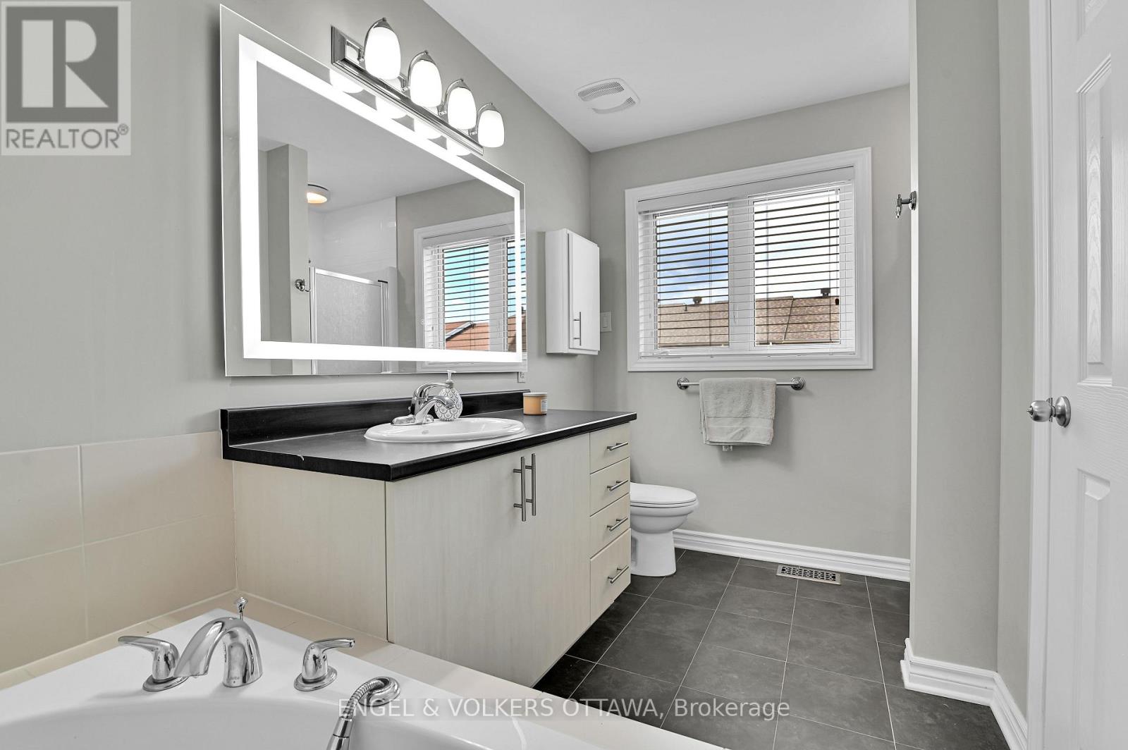 123 Waterfern Way, Ottawa, Ontario  K4A 0T4 - Photo 21 - X12439899